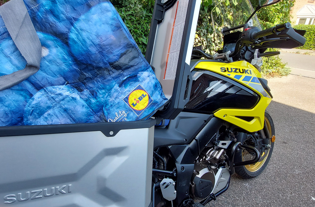Suzuki 1050XT Tour Edition
