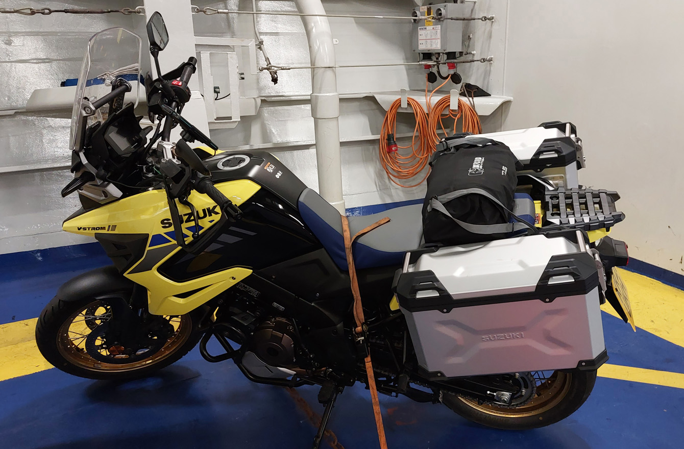 Suzuki 1050XT Tour