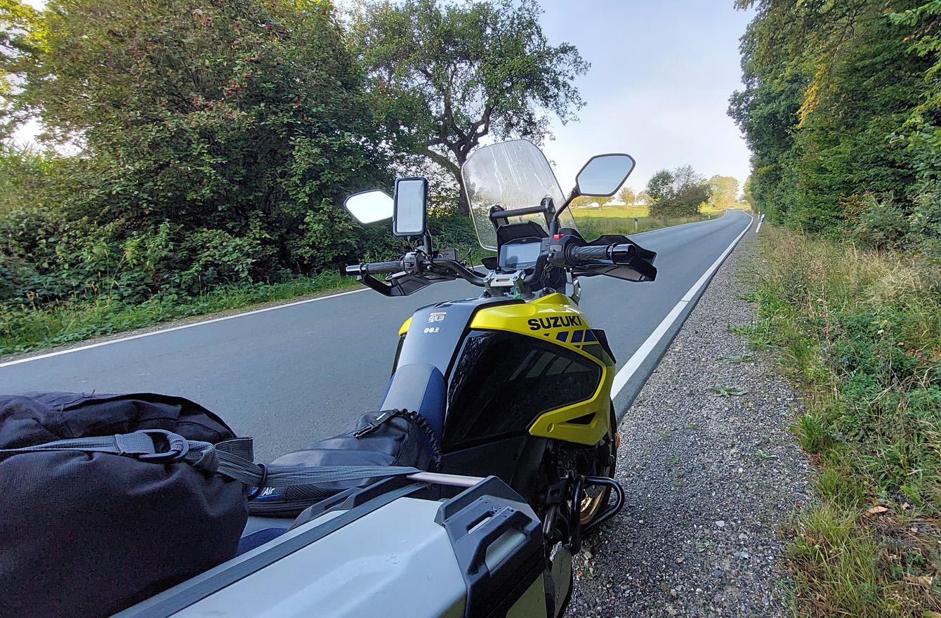 Suzuki V-Strom 1050XT - Open Roads