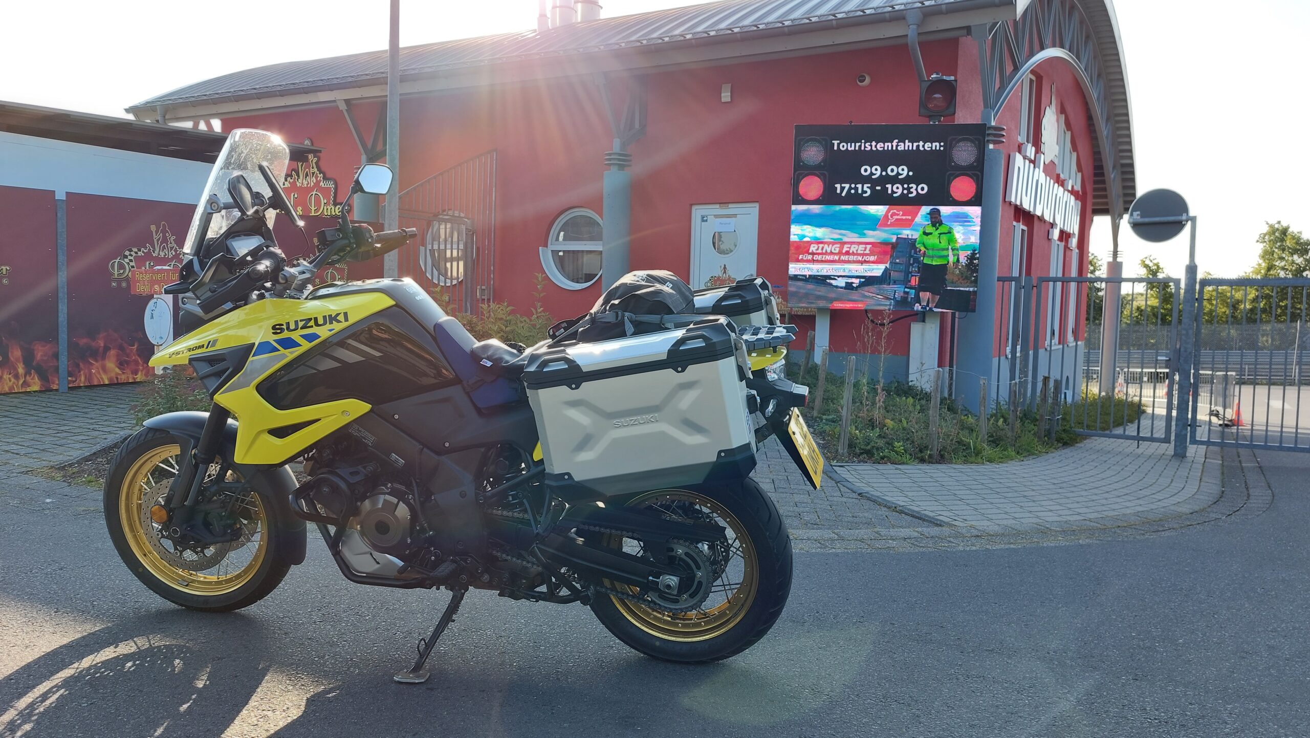 Suzuki V-Strom 1050XT - Nurburgring