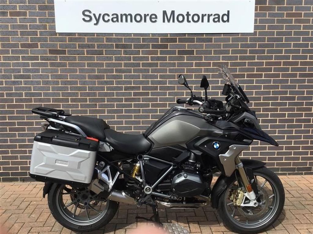Save Thousands on a new motorcycle - BMW R1200GS TE